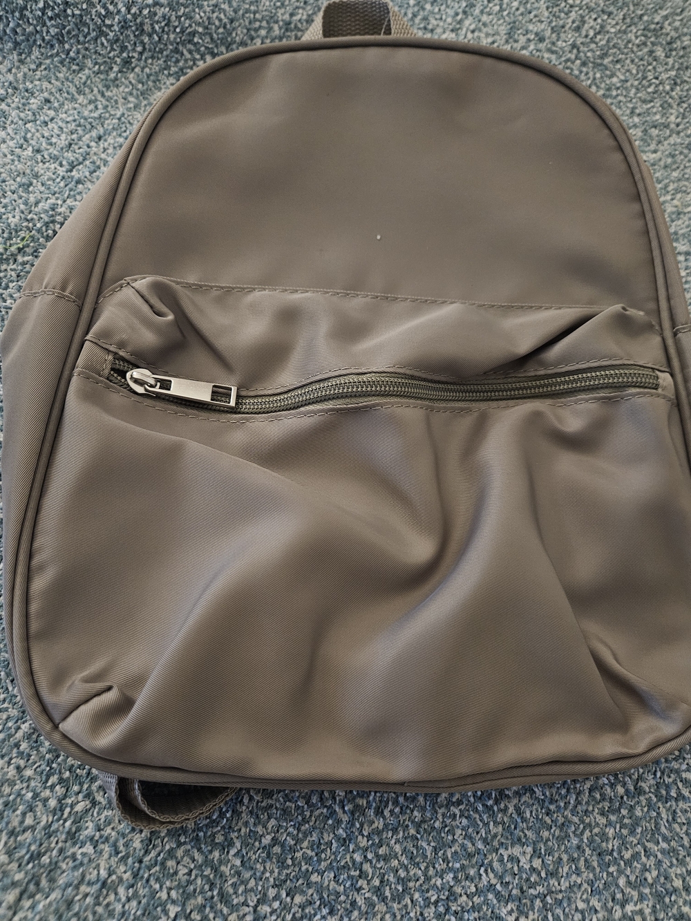 Everyday Slim Backpack - Gray